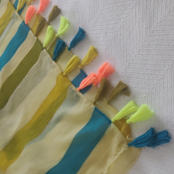 Elegant designs collection Stripes coverup - Picture 2 of 4